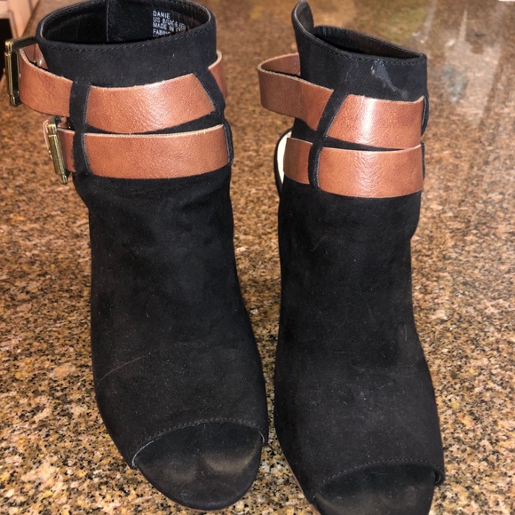 Just fab open row bootie - Picture 3 of 5